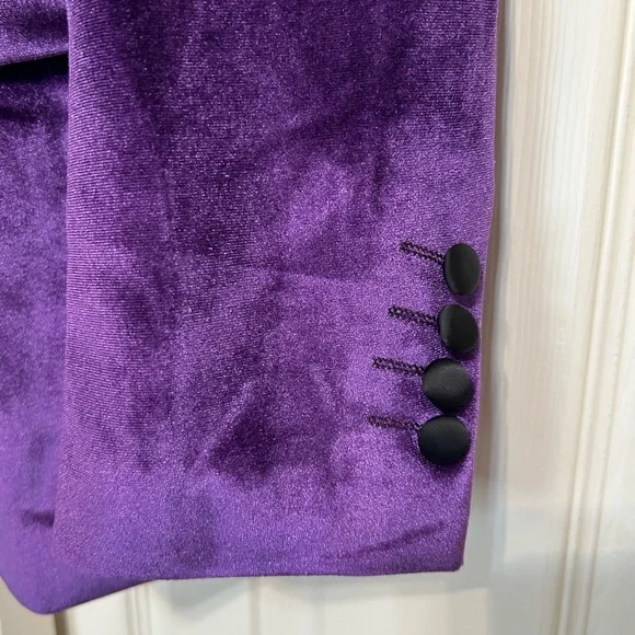 Men’s Coofandy Elegant Purple Velvet Blazer - Picture 8 of 9